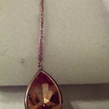 Золотые серьги с бриллиантами