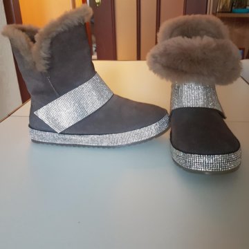 Угги новые.