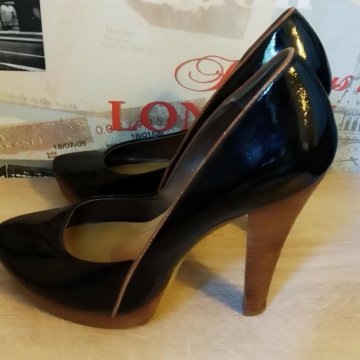 Туфли черные лакированные