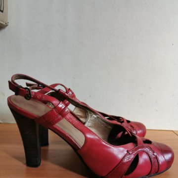 Босоножки из натуральной кожи, красные