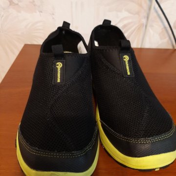 Обувь спортивная кроссовки