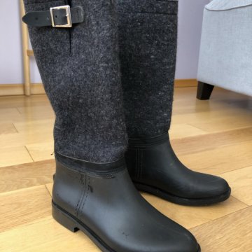 Резиновые сапоги