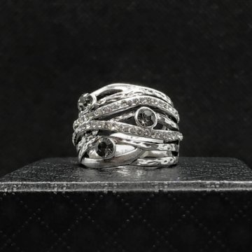 Кольцо бижутерия 8 размер