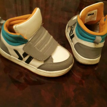 Кроссовки 24 размер