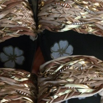 Р.38-39/Турция/Золотистые сабо-шлёпанцы