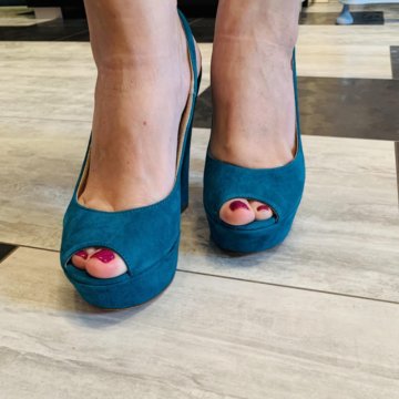 Новые босоножки