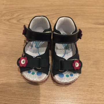 Босоножки для девочки