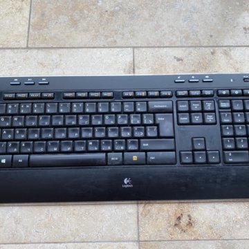 Клавиатура Logitech Wireless Illuminated K520