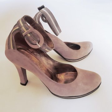 Туфли замшевые сиреневые на каблуке Twice. Р.37