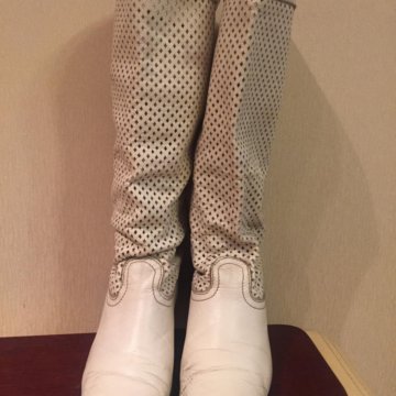 Сапоги с перфорацией