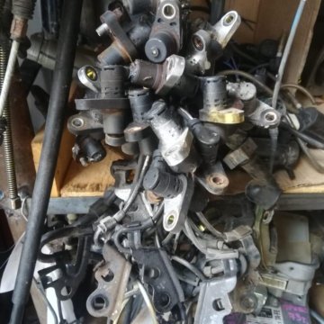 Датчик абс передний, модели указаны внутри.