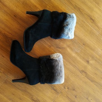 Ботильоны замшевые. 38