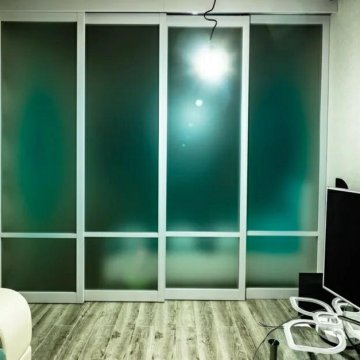 Mezhkomnatnye Dveri Romagnoli St1v Derevo Steklo Kupit V Moskve Cena 100 000 Rub Data Razmesheniya 11 01 2021 Dveri