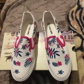 Слипоны женские