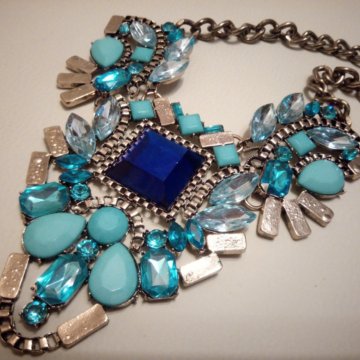 Колье. Бижутерия.