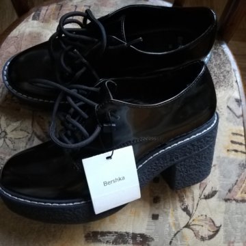 Ботинки Bershka