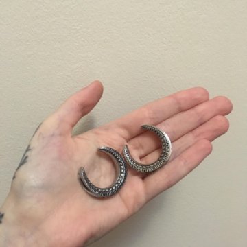 Тоннели для ушей 28 мм