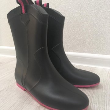Резиновые сапоги