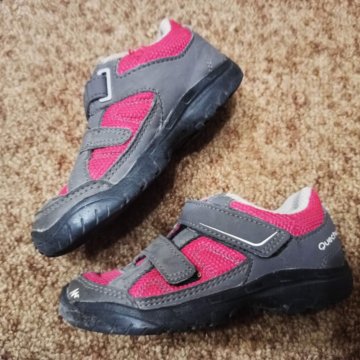 Кроссовки демисезонные