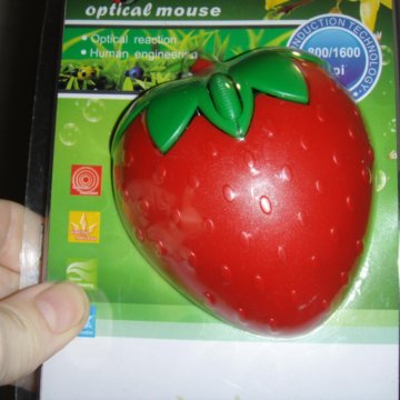 Необычная подарочная мышка Ягода