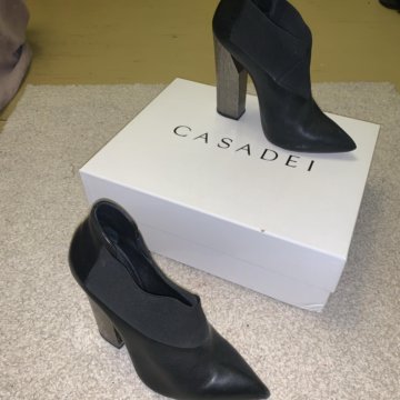 Ботильоны CASADEI
