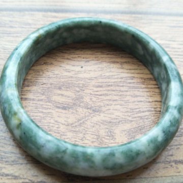 Браслет из натурального нефрита (Мьянма)