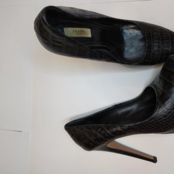 Туфли Prada