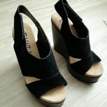 Замшевые босоножки на платформе, р-р 39