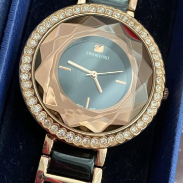 Новые часы со стразами Swarovski