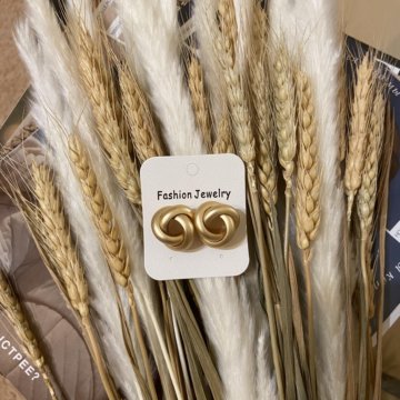 Серьги из матового золота