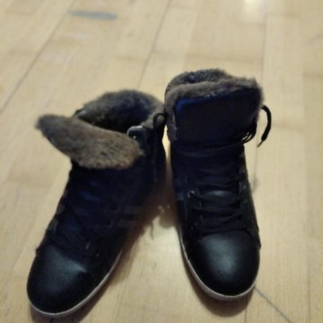 Зимние кроссовки с мехом внутри