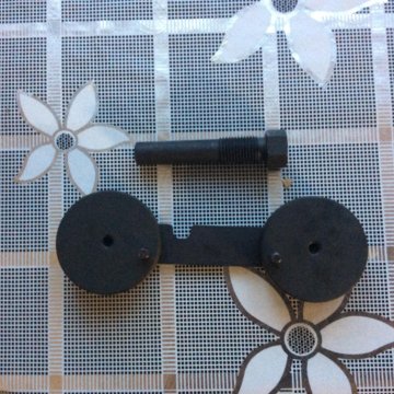 Съемник задних тормозных колодок – купить в Москве, цена 500 руб., дата ...