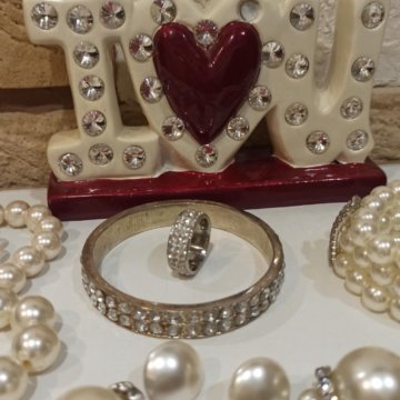 БИЖУТЕРИЯ(качество ЛЮКС)