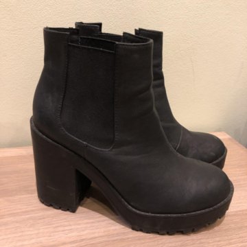 Ботинки р.40