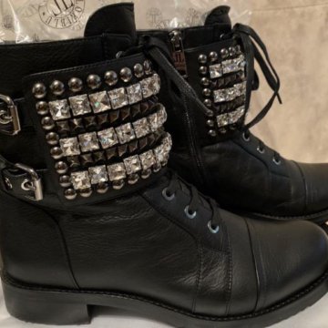 Кожаные чёрные ботинки Loriblu с камнями