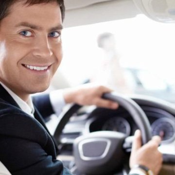 Водитель на автомобиль компании вакансии в москве. Водитель на автомобиль компании вакансии в москве. Семейный водитель. Водитель-курьер на личном автомобиле. Экспедитор азиат.