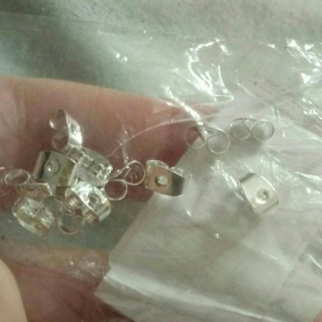 Зажимы для сережек.