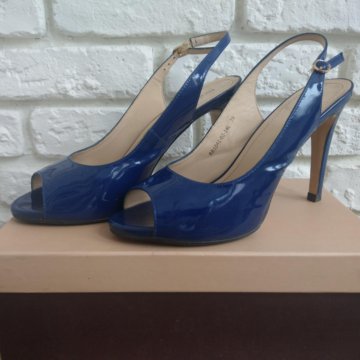 Туфли женские.