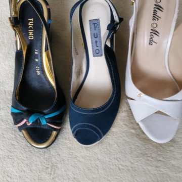 Босоножки новые.