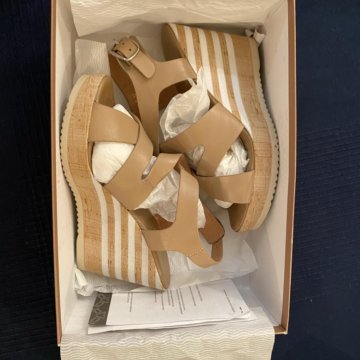 Босоножки Carlo Pazolini