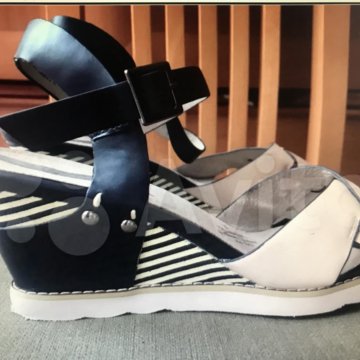 Босоножки кожа р-39