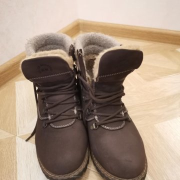 Зимние ботинки
