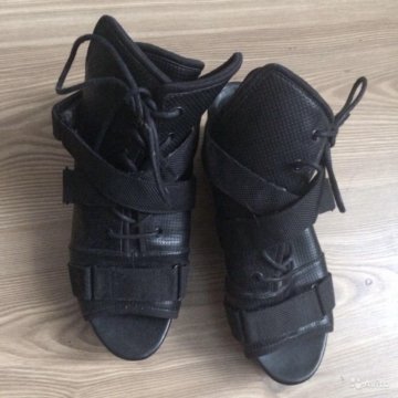 Массивные босоножки ASOS