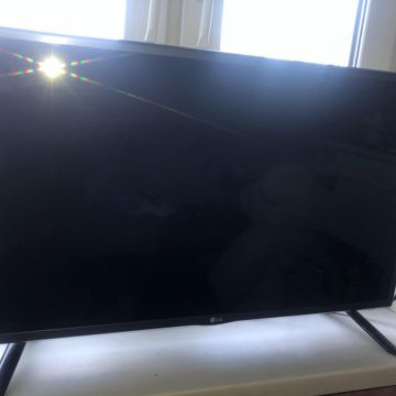 Lg 32lf580u висит на заставке