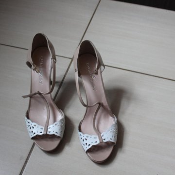 Босоножки Carlo Pazolini