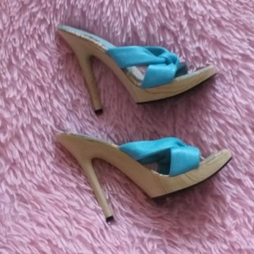 Босоножки Sara Burani