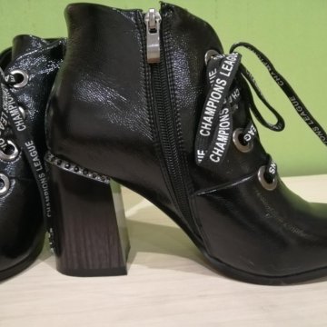 Ботинки 38 размер