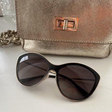 Очки солнцезащитные Valentino