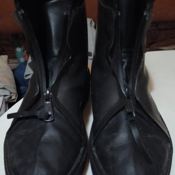 Сапожки женские