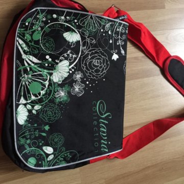 Сумка молодежная очень легкая новая